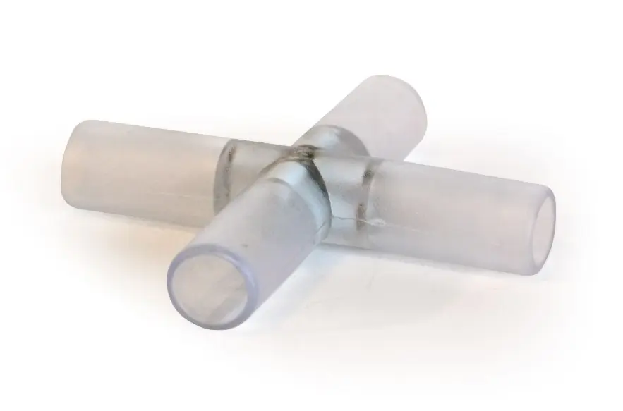 Plastikinė 2 pol. „+“ jungtis švieč. kab. NK1, NK2, NK3 tarpusavio sujungimui, POLAMP