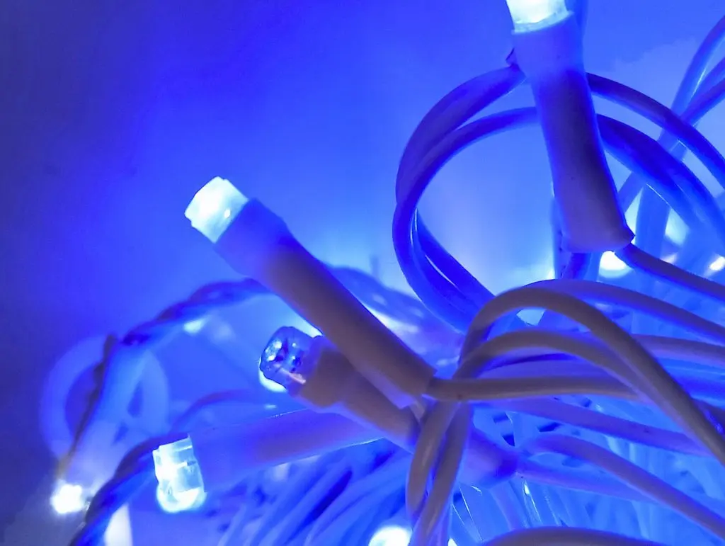 FLASH lempučių girlianda POLAMP, 10m, 80+20 LED, mėlyna, baltu laidu, IP44